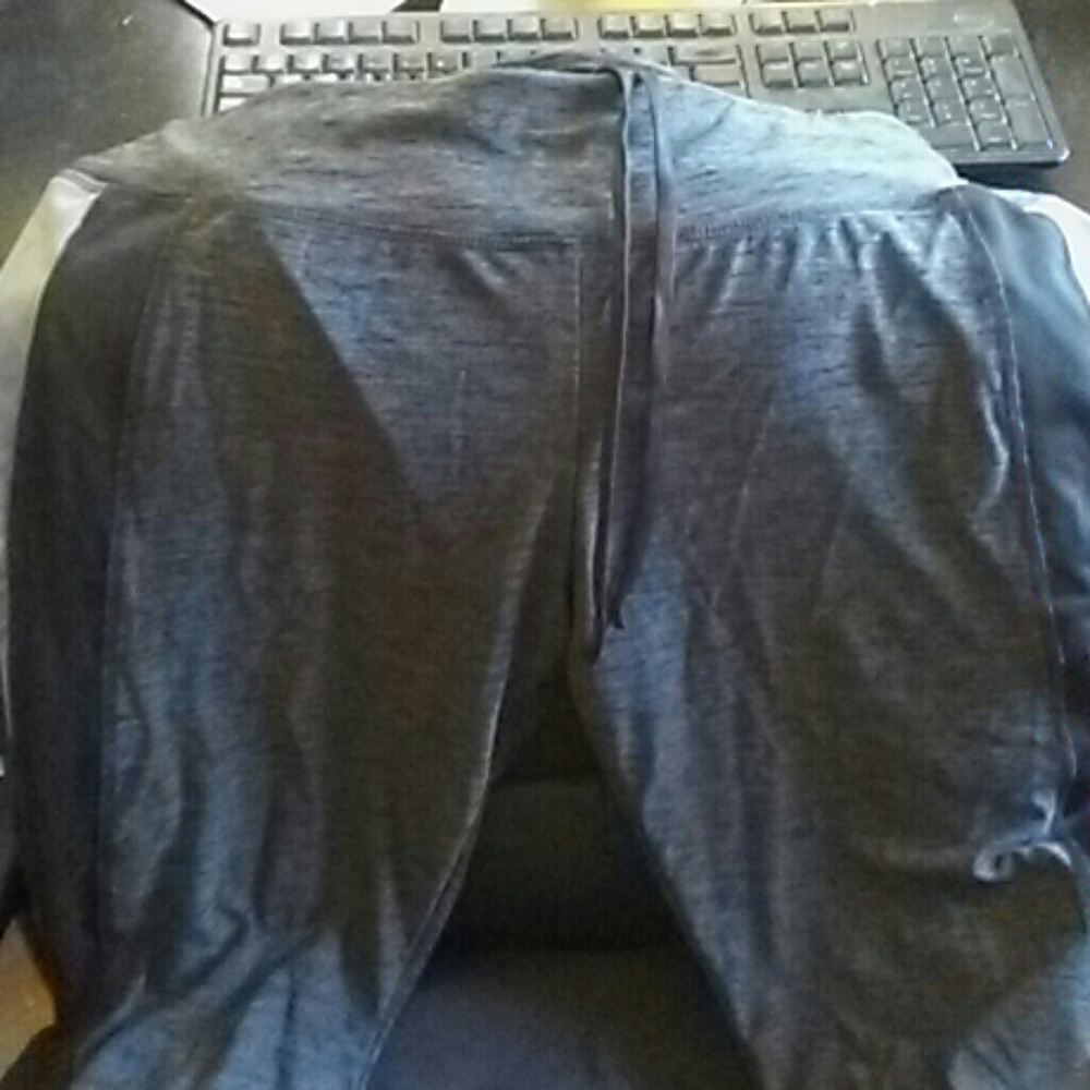 Activewear - Picture 3 of 4